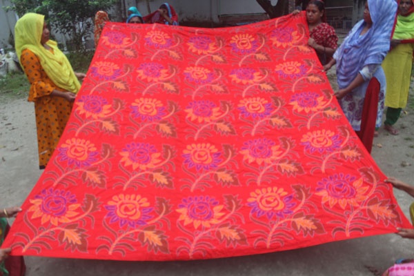 BEAUTIFUL HAND EMBROIDERY BEDSPREAD